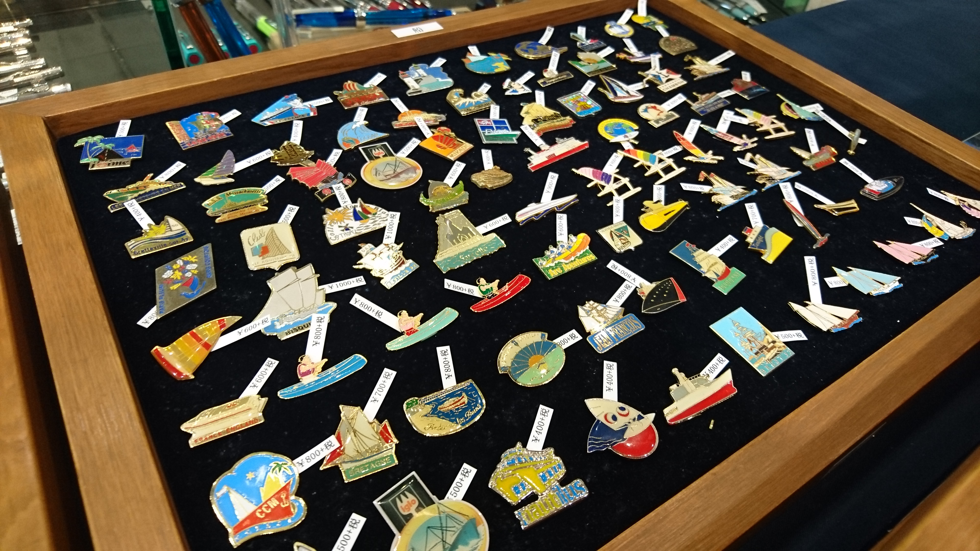 ピンズマルシェ開催中!! | ナガサワ文具センター