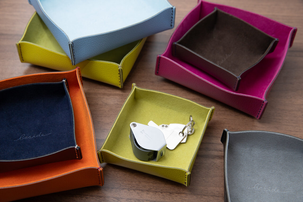 柔らかふわふわエクセーヌ】beside ビサイド ～トレー/ポケット